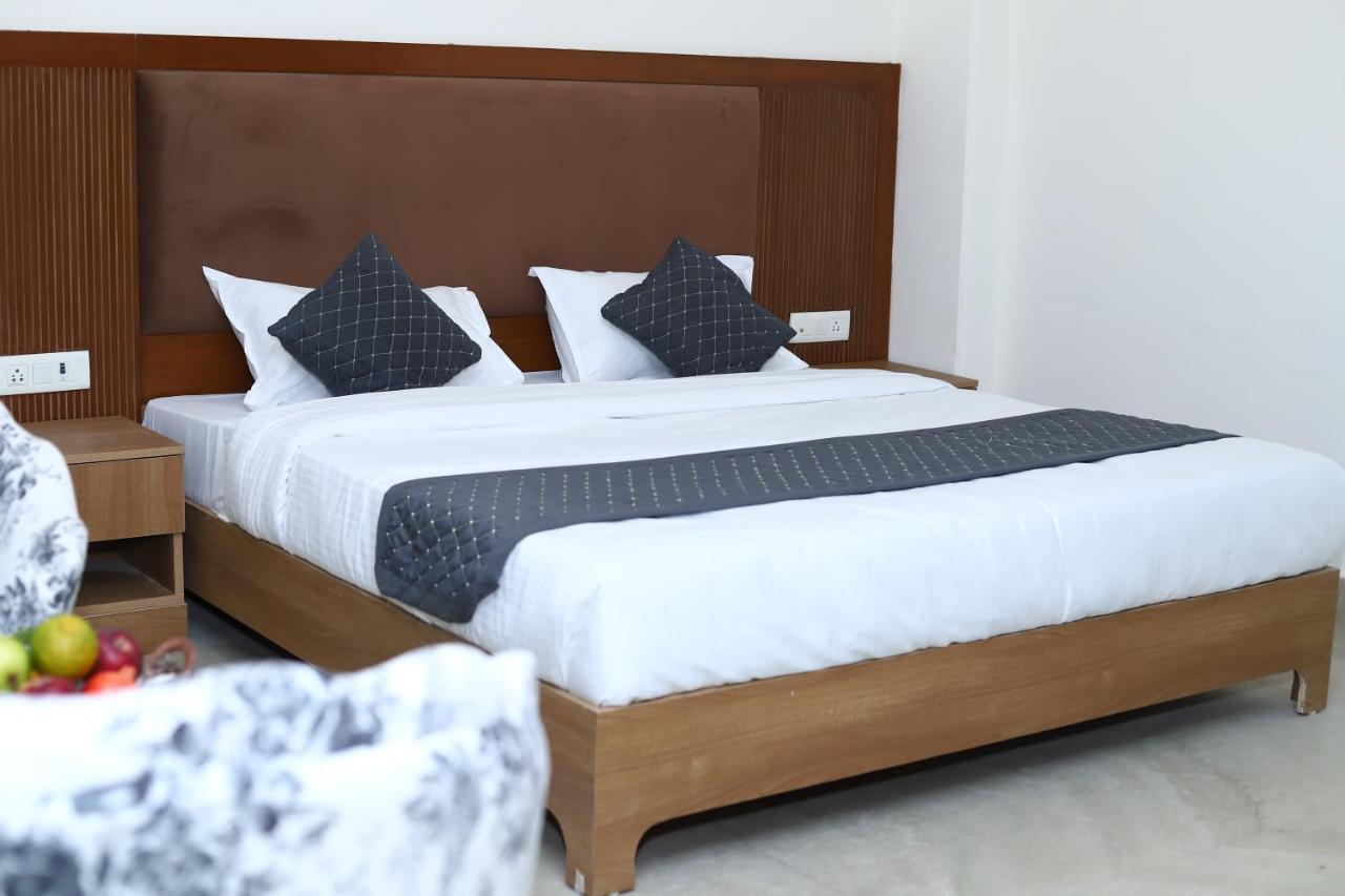 Lyf Corporate Suites - Noida Sector 19 Exterior foto